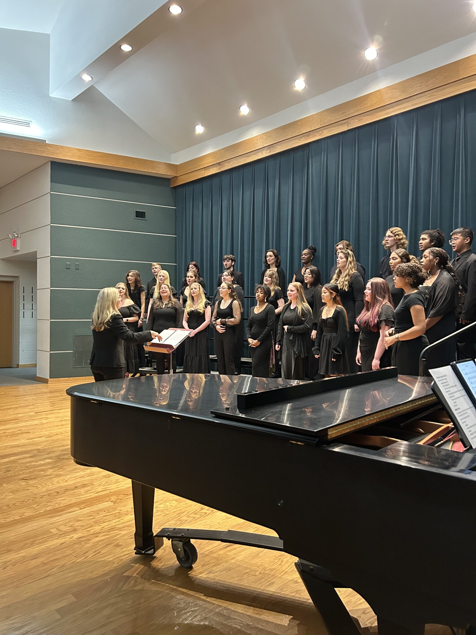 Raider Singers rehearsal